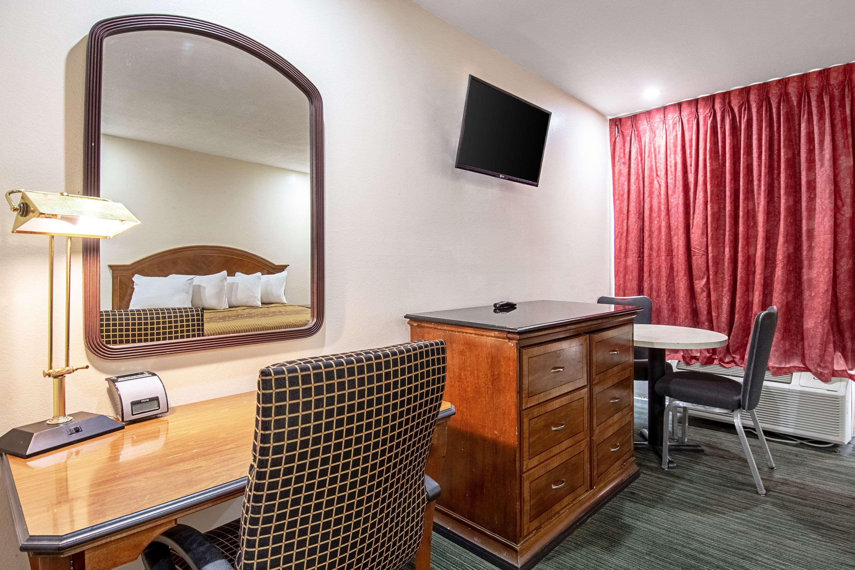 Rodeway Inn Near Maingate Knott'S Buena Park Dış mekan fotoğraf