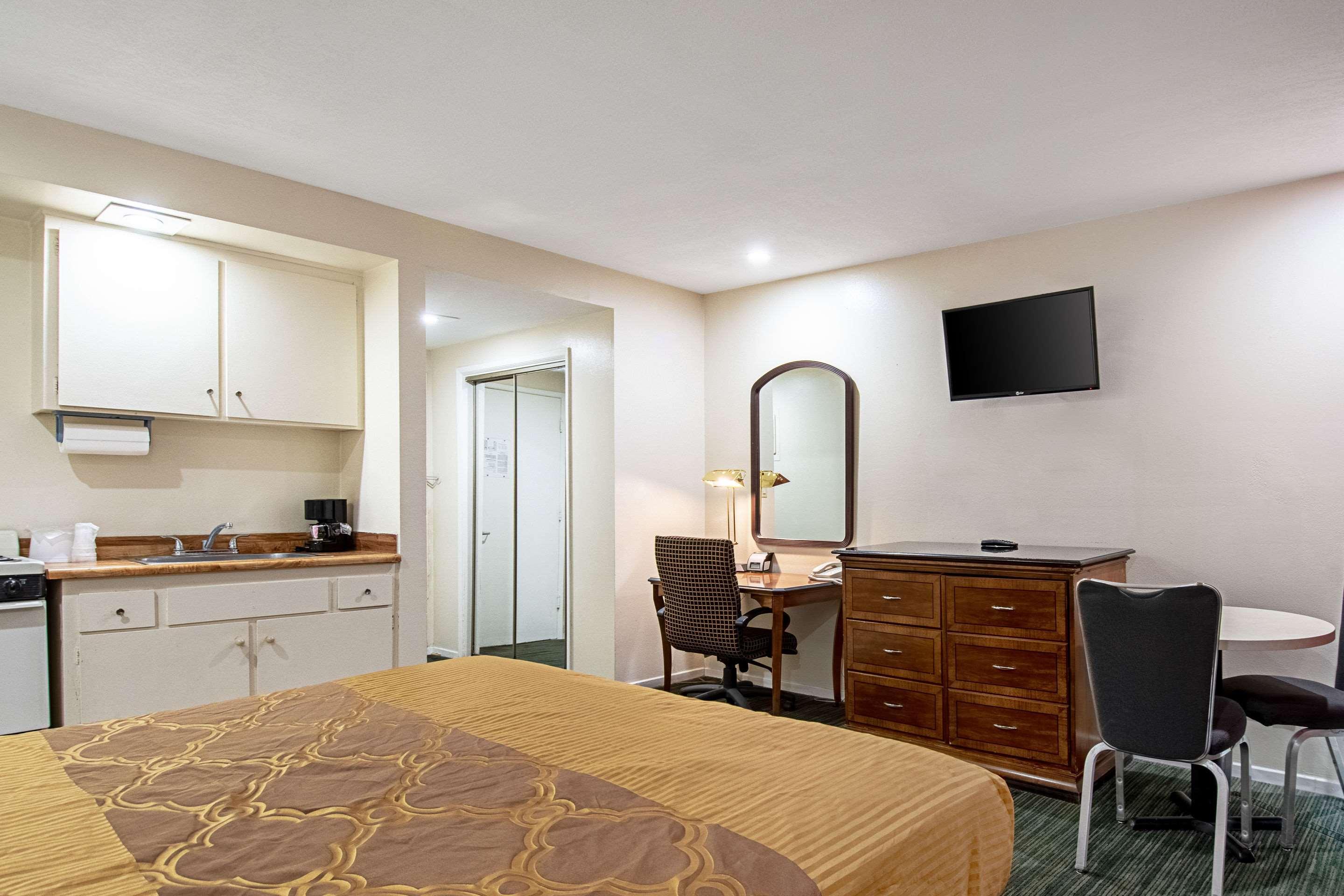 Rodeway Inn Near Maingate Knott'S Buena Park Dış mekan fotoğraf